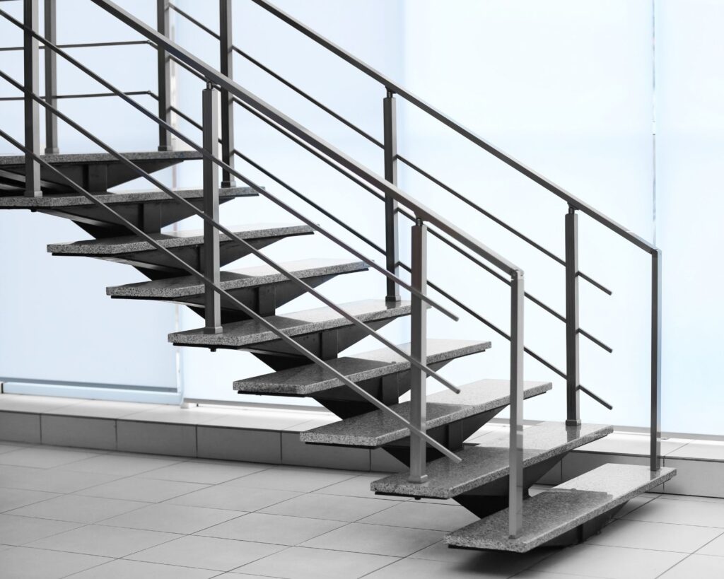 Izrada metalnih stepenica 1 fghjgfgjhfgmnbvbmbm56z5464565474567